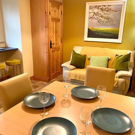 3 Bedroom House Located In Centre Of 칸도나 외부 사진
