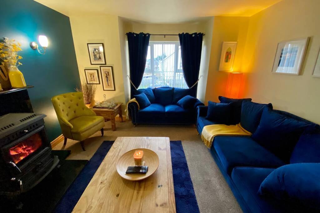 3 Bedroom House Located In Centre Of 칸도나 외부 사진