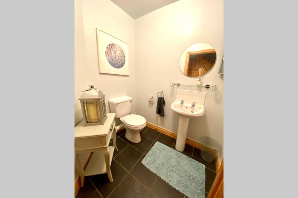 3 Bedroom House Located In Centre Of 칸도나 외부 사진