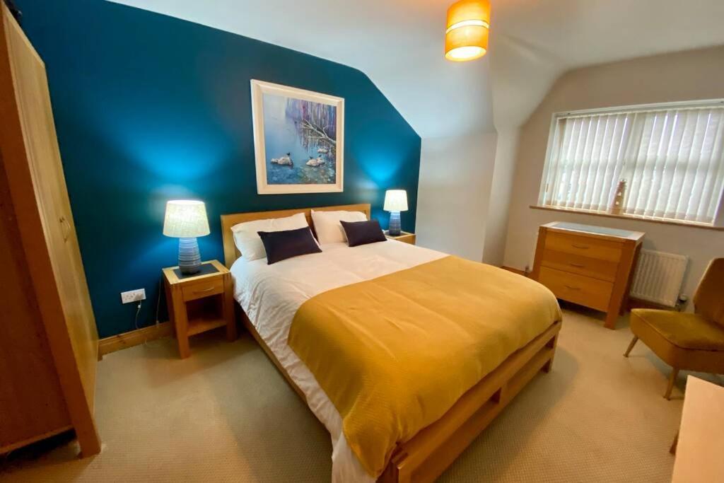 3 Bedroom House Located In Centre Of 칸도나 외부 사진