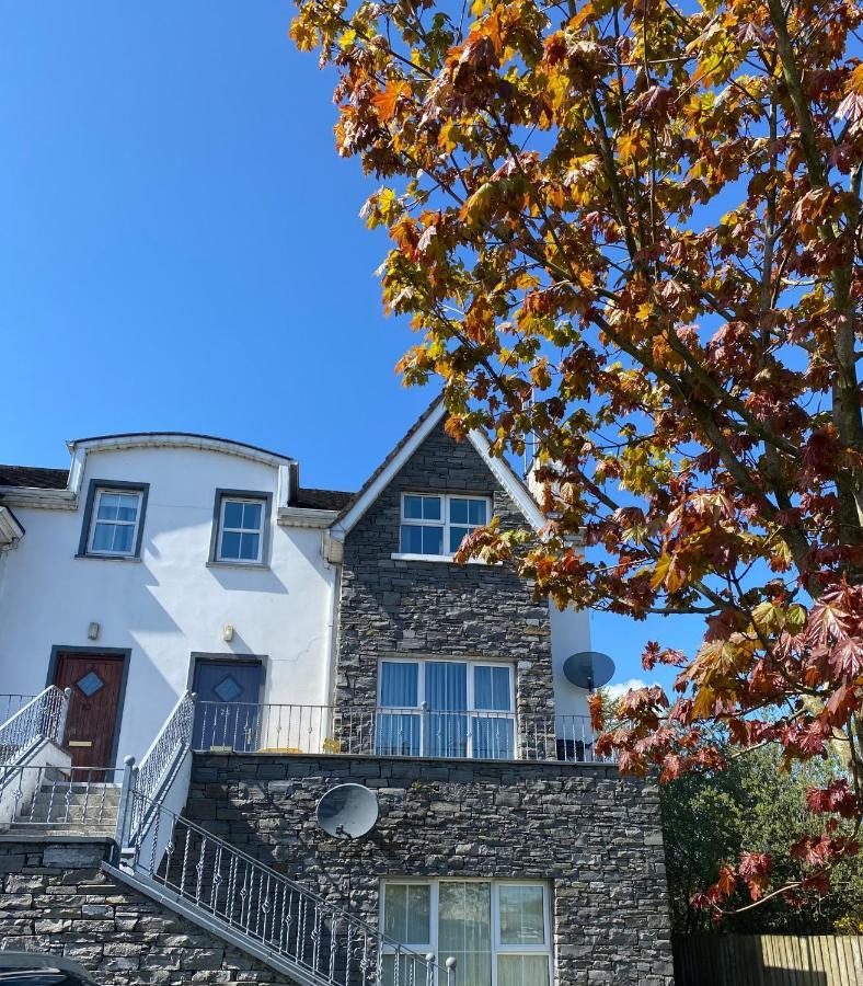 3 Bedroom House Located In Centre Of 칸도나 외부 사진