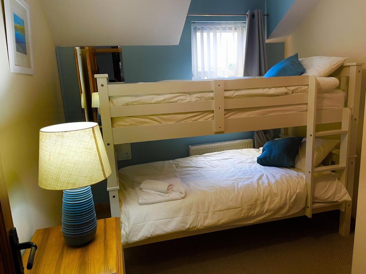 3 Bedroom House Located In Centre Of 칸도나 외부 사진